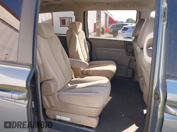 2008 Kia Sedona LX with VIN KNDMB233586224399, listed as a IAAI auction lot 42151998 with 161,787 mi miles. Bid and sale history available at carsss.com. Image 8.
