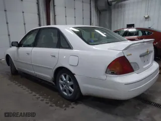 2002 Toyota Avalon XL with VIN 4T1BF28B42U239177, listed as a IAAI auction lot 41652924 with 1 mi miles. Bid and sale history available at carsss.com. Image 3.