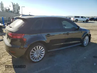 2017 Audi A3 e-tron Sportback Premium z VIN WAUUPBFF5HA036628, wystawiony jako Copart lot #88104335 z przebiegiem 78 806 mil mil oraz Szkoda całkowita • Salvage title. Historia ofert i sprzedaży dostępna na DreamBid. Obrazek 3.