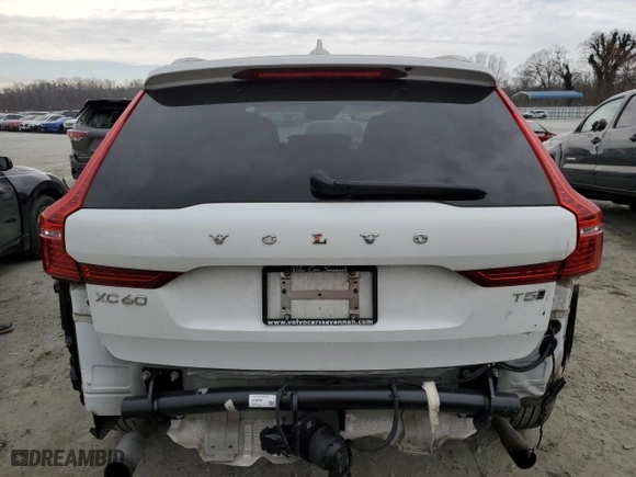 2020 Volvo XC60 Momentum with VIN YV4102RK1L1561825, listed as a Copart auction lot 47532685 with 82,337 mi miles and Salvage Title. Bid and sale history available at carsss.com. Image 6.