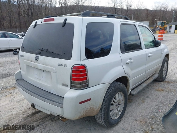 2005 Mercury Mariner Luxury with VIN 4M2CU57165DJ33059, listed as a IAAI auction lot 41675851 with 222,375 mi miles. Bid and sale history available at carsss.com. Image 4.