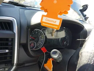 2019 Ram 1500 Big Horn z VIN 1C6RREFT4KN769061, wystawiony jako IAAI lot #41356744 z przebiegiem Nie podano mil oraz . Historia ofert i sprzedaży dostępna na DreamBid. Obrazek 7.