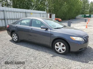 2008 Toyota Camry LE z VIN 4T1BK46K38U564521, wystawiony jako Copart lot #56508825 z przebiegiem 238 689 mil mil oraz Czysty tytuł • Clean title. Historia ofert i sprzedaży dostępna na DreamBid. Obrazek 4.