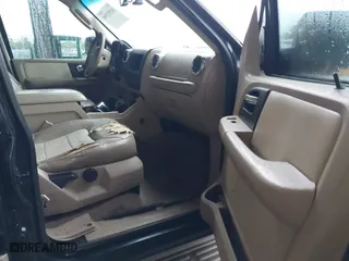 2006 Ford Expedition Eddie Bauer with VIN 1FMPU17526LA27603, listed as a IAAI auction lot 41953598 with 279,674 mi miles. Bid and sale history available at carsss.com. Image 5.
