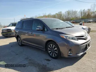2018 Toyota Sienna XLE Auto Access Seat with VIN 5TDYZ3DC2JS930768, listed as a Copart auction lot 52964115 with 121,191 mi miles and Salvage Title. Bid and sale history available at DreamBid. Image 4.