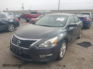 2013 Nissan Altima 2.5 SV with VIN 1N4AL3APXDN536784, listed as a IAAI auction lot 41825176 with 243,304 mi miles. Bid and sale history available at carsss.com. Image 17.