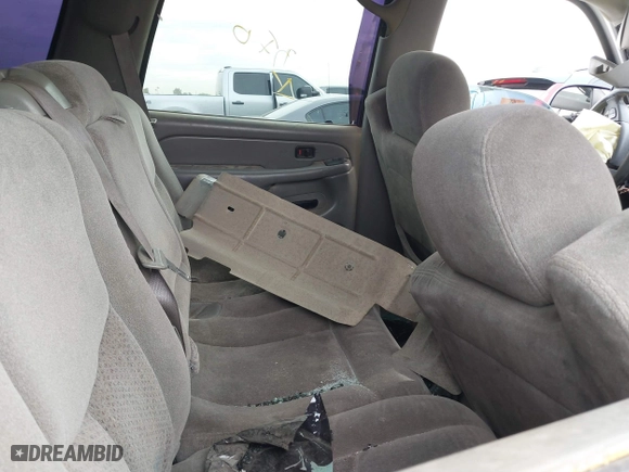 2004 Chevrolet Tahoe LT with VIN 1GNEC13ZX4R131734, listed as a IAAI auction lot 40971315 with 1 mi miles. Bid and sale history available at carsss.com. Image 8.