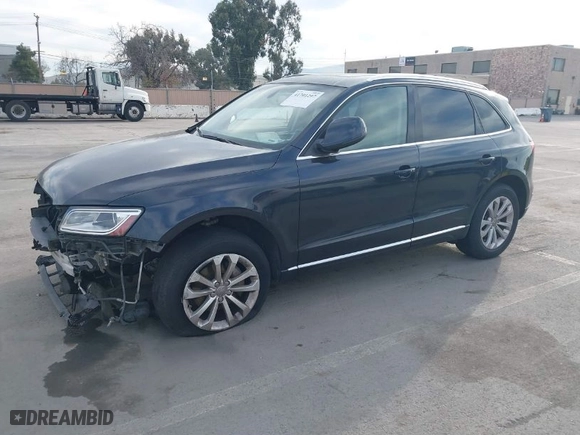 2014 Audi Q5 Premium Plus with VIN WA1LFAFP8EA106410, listed as a IAAI auction lot 41701297 with 131,735 mi miles. Bid and sale history available at carsss.com. Image 2.