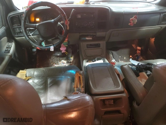 2000 Chevrolet New Tahoe LT with VIN 1GNEK13T3YJ210858, listed as a Copart auction lot 43458245 with 256,376 mi miles and Salvage Title. Bid and sale history available at carsss.com. Image 8.
