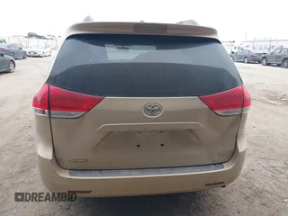 2011 Toyota Sienna LE AAS with VIN 5TDKK3DC4BS168541, listed as a IAAI auction lot 41564580 with Not Provided miles. Bid and sale history available at carsss.com. Image 16.