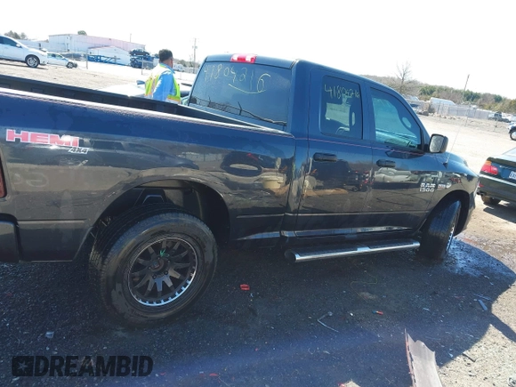 2015 Ram 1500 Tradesman z VIN 1C6RR7FT2FS615788, wystawiony jako IAAI lot #41804216 z przebiegiem 125 020 mil mil oraz . Historia ofert i sprzedaży dostępna na DreamBid. Obrazek 13.