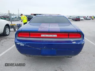 2012 Dodge Challenger SXT Plus z VIN 2C3CDYAG9CH239160, wystawiony jako IAAI lot #42198261 z przebiegiem 116 546 mil mil oraz . Historia ofert i sprzedaży dostępna na DreamBid. Obrazek 16.