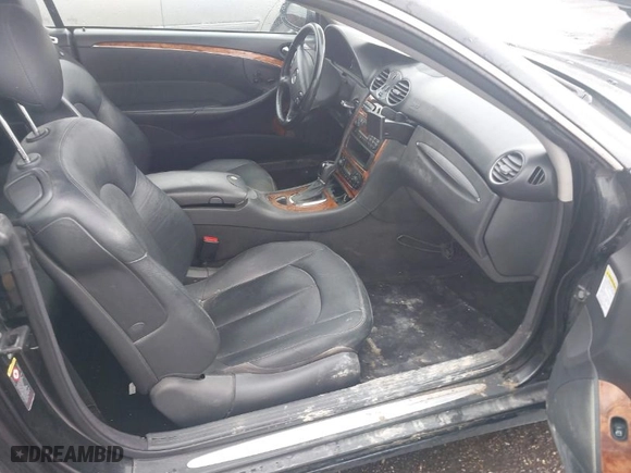 2004 Mercedes-Benz CLK-Class Cabriolet 3.2L with VIN WDBTK65G34T018754, listed as a IAAI auction lot 41741273 with 152,231 mi miles. Bid and sale history available at carsss.com. Image 5.