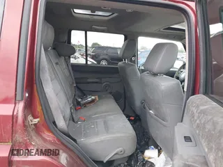 2007 Jeep Commander Sport с VIN 1J8HG48P97C599005, выставлен на аукционе IAAI как лот 42269399 с пробегом Не указан миль и . История ставок и продаж доступна на DreamBid. Изображение 8.