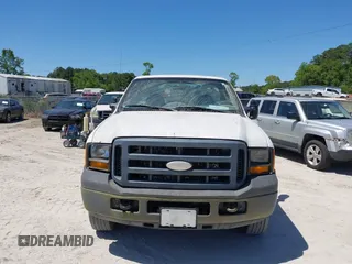 2007 Ford F-250 XL with VIN 1FTNF21567EA99639, listed as a IAAI auction lot 42136009 with 230,652 mi miles and . Bid and sale history available at DreamBid. Image 6.