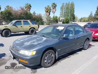 1997 Honda Accord LX with VIN 1HGCD5637VA212185, listed as a IAAI auction lot 42093376 with 239,668 mi miles and . Bid and sale history available at carsss.com. Image 6.