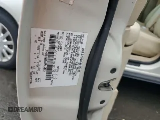2006 Lincoln Town Car Signature z VIN 1LNHM81WX6Y645415, wystawiony jako Copart lot #57939425 z przebiegiem 91 829 mil mil oraz Szkoda całkowita • Salvage title. Historia ofert i sprzedaży dostępna na DreamBid. Obrazek 12.