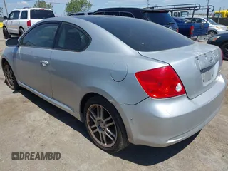 2006 Scion tC with VIN JTKDE177660068512, listed as a IAAI auction lot 42142732 with 304,731 mi miles. Bid and sale history available at carsss.com. Image 3.