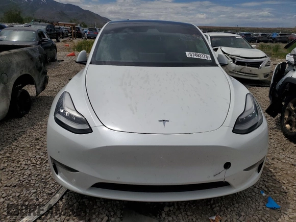 2020 Tesla Model Y Long Range z VIN 5YJYGDEF3LF028061, wystawiony jako Copart lot #57493175 z przebiegiem Nie podano mil oraz Czysty tytuł • Clean title. Historia ofert i sprzedaży dostępna na DreamBid. Obrazek 5.
