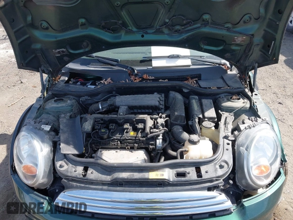 2011 MINI Hardtop with VIN WMWSU3C51BT183574, listed as a IAAI auction lot 41863134 with 137,140 mi miles and . Bid and sale history available at DreamBid. Image 10.