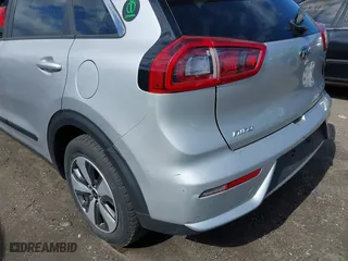 2017 Kia Niro FE with VIN KNDCB3LC4H5049067, listed as a IAAI auction lot 41732890 with 223,540 mi miles. Bid and sale history available at carsss.com. Image 17.