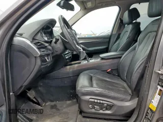 2014 BMW X5 xDrive35i z VIN 5UXKR0C5XE0K51331, wystawiony jako Copart lot #58962465 z przebiegiem 85 910 mil mil oraz Czysty tytuł • Clean title. Historia ofert i sprzedaży dostępna na DreamBid. Obrazek 7.
