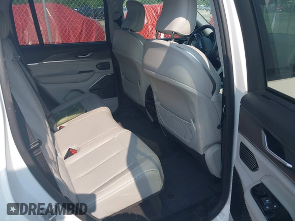 2022 Jeep Grand Cherokee Overland with VIN 1C4RJHDGXN8576813, listed as a IAAI auction lot 42314919 with 35,632 mi miles and . Bid and sale history available at DreamBid. Image 8.