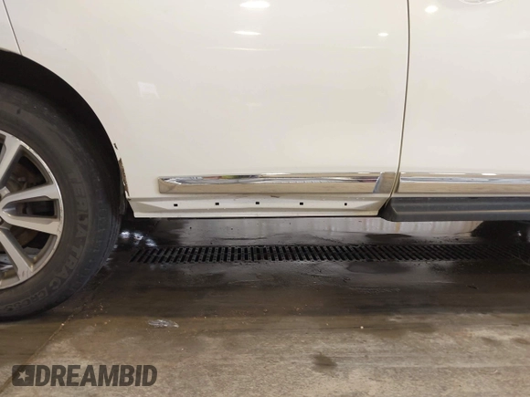 2014 Nissan Pathfinder SV with VIN 5N1AR2MM7EC687692, listed as a IAAI auction lot 42118491 with 175,209 mi miles. Bid and sale history available at carsss.com. Image 6.