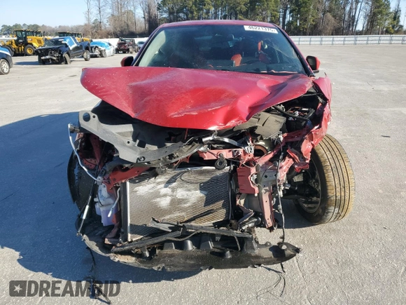 2022 Toyota C-HR XLE with VIN NMTKHMBX6NR141032, listed as a Copart auction lot 46221375 with 41,947 mi miles and Salvage Title. Bid and sale history available at DreamBid. Image 5.