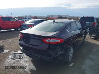 2013 Ford Fusion S with VIN 3FA6P0G73DR272918, listed as a IAAI auction lot 41649153 with 1 mi miles. Bid and sale history available at carsss.com. Image 4.