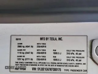 2019 Tesla Model 3 Mid Range z VIN 5YJ3E1EA7KF300175, wystawiony jako Copart lot #49651815 z przebiegiem Nie podano mil oraz Szkoda całkowita • Salvage title. Historia ofert i sprzedaży dostępna na DreamBid. Obrazek 12.