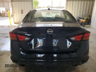 2025 Nissan Altima SR with VIN 1N4BL4CV6SN309174, listed as a Copart auction lot 52805085 with 7,622 mi miles and Clean Title. Bid and sale history available at DreamBid. Image 6.