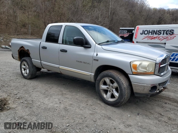 2006 Dodge 1500 SLT with VIN 1D7HU18276J139845, listed as a Copart auction lot 53490135 with 153,214 mi miles and Salvage Title. Bid and sale history available at carsss.com. Image 4.