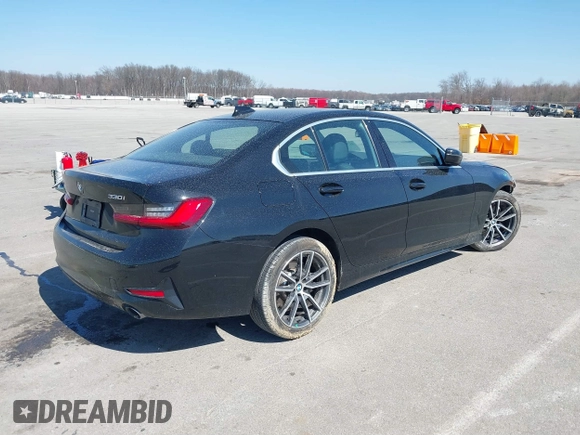 2020 BMW 3 Series 330i xDrive with VIN 3MW5R7J05L8B34626, listed as a IAAI auction lot 41772911 with 59,578 mi miles. Bid and sale history available at carsss.com. Image 4.
