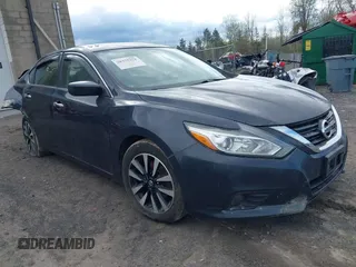 2018 Nissan Altima 2.5 S with VIN 1N4AL3AP4JC215542, listed as a IAAI auction lot 38375351 with 104,555 mi miles. Bid and sale history available at carsss.com. Image 1.