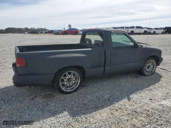 1997 GMC Sonoma SLS with VIN 1GTCS14X8VK507860, listed as a Copart auction lot 45328845 with 243,382 mi miles and Salvage Title. Bid and sale history available at carsss.com. Image 3.