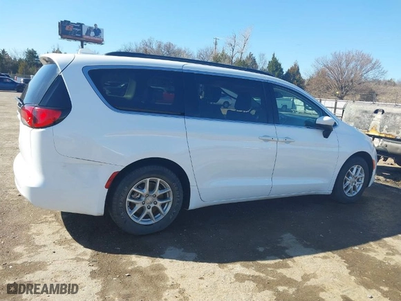 2020 Chrysler Voyager LXI with VIN 2C4RC1DGXLR256863, listed as a IAAI auction lot 41744700 with 86,470 mi miles. Bid and sale history available at carsss.com. Image 14.