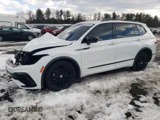 2022 Volkswagen Tiguan SE R-Line Black z VIN 3VV8B7AX7NM025503, wystawiony jako Copart lot #88297105 z przebiegiem 37 580 mil mil oraz Szkody całkowita. Historia ofert i sprzedaży dostępna na DreamBid. Obrazek 1.