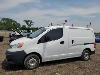 2014 Nissan NV200 S z VIN 3N6CM0KN9EK698034, wystawiony jako Copart lot #59771965 z przebiegiem 221 554 mil mil oraz Czysty tytuł • Clean title. Historia ofert i sprzedaży dostępna na DreamBid. Obrazek 1.