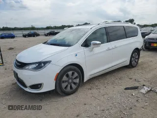 2019 Chrysler Pacifica Hybrid Limited with VIN 2C4RC1N72KR509090, listed as a Copart auction lot 60441235 with 105,821 mi miles and Salvage title. Bid and sale history available at DreamBid. Image 1.