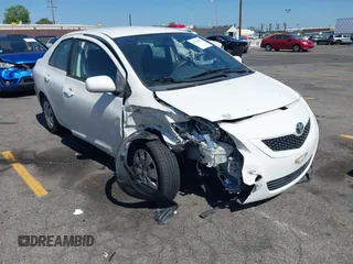 2010 Toyota Yaris с VIN JTDBT4K33A4077082, выставлен на аукционе IAAI как лот 42310076 с пробегом Не указан миль и . История ставок и продаж доступна на DreamBid. Изображение 1.