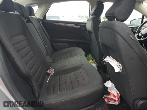 2020 Ford Fusion SE z VIN 3FA6P0HD0LR256243, wystawiony jako Copart lot #56513215 z przebiegiem 59 996 mil mil oraz Szkoda całkowita • Salvage title. Historia ofert i sprzedaży dostępna na DreamBid. Obrazek 10.