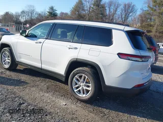 2024 Jeep Grand Cherokee Altitude X with VIN 1C4RJKAG0R8572597, listed as a IAAI auction lot 41411512 with 2,445 mi miles and . Bid and sale history available at DreamBid. Image 3.