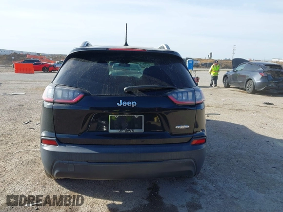 2019 Jeep Cherokee Latitude with VIN 1C4PJLCB7KD331955, listed as a IAAI auction lot 41813248 with 96,212 mi miles. Bid and sale history available at carsss.com. Image 16.