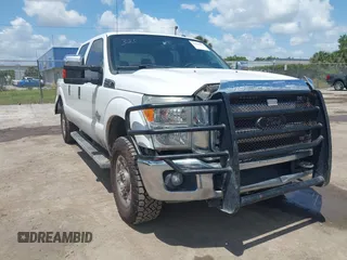 2015 Ford F-250 Lariat z VIN 1FT7W2BT9FED36564, wystawiony jako IAAI lot #42146302 z przebiegiem 158 336 mil mil oraz . Historia ofert i sprzedaży dostępna na DreamBid. Obrazek 1.