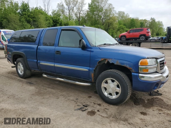 2004 GMC Sierra 1500 SLE z VIN 2GTEK19TX41104508, wystawiony jako Copart lot #56981295 z przebiegiem 180 252 mil mil oraz Czysty tytuł • Clean title. Historia ofert i sprzedaży dostępna na DreamBid. Obrazek 4.