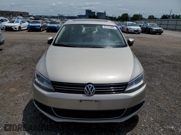 2013 Volkswagen Jetta SE z VIN 3VWDP7AJ6DM212821, wystawiony jako Copart lot #63791895 z przebiegiem 95 119 mil mil oraz Szkoda całkowita • Salvage title. Historia ofert i sprzedaży dostępna na DreamBid. Obrazek 5.