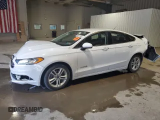 2018 Ford Fusion SE с VIN 3FA6P0LU7JR177723, выставлен на аукционе Copart как лот 60821345 с пробегом 89 841 миль миль и Списание • Salvage title. История ставок и продаж доступна на DreamBid. Изображение 1.