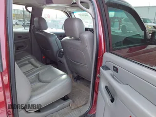 2005 Chevrolet Suburban Z71 with VIN 3GNFK16Z55G210040, listed as a IAAI auction lot 41431533 with 195,819 mi miles. Bid and sale history available at carsss.com. Image 8.