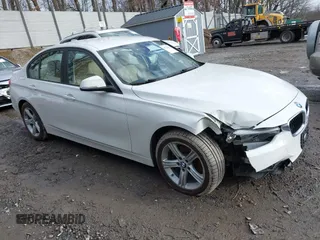 2014 BMW 3 Series 320i xDrive с VIN WBA3C3G58ENS68194, выставлен на аукционе IAAI как лот 41732422 с пробегом 103 206 миль миль и . История ставок и продаж доступна на DreamBid. Изображение 1.